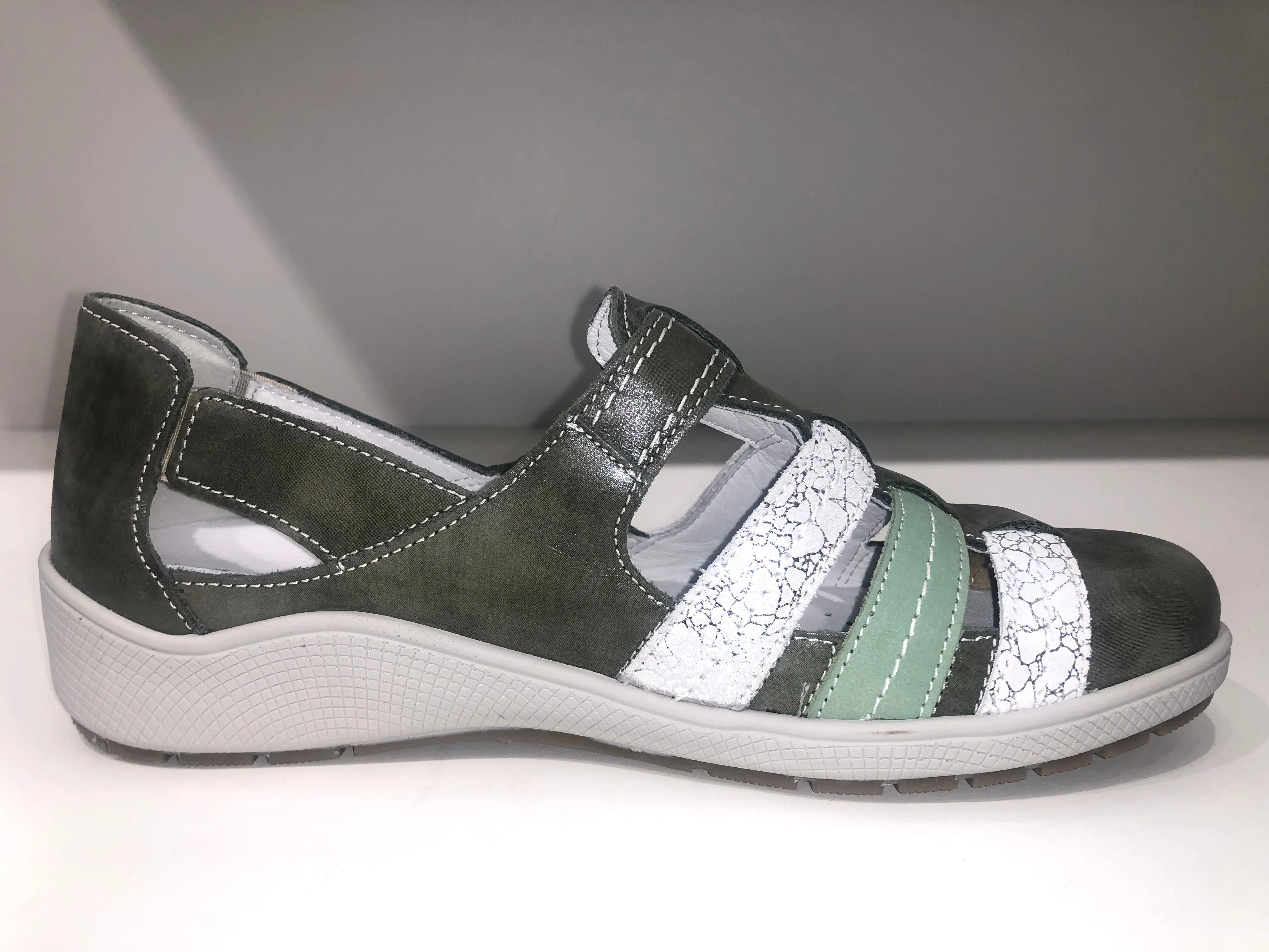 3767 GREEN