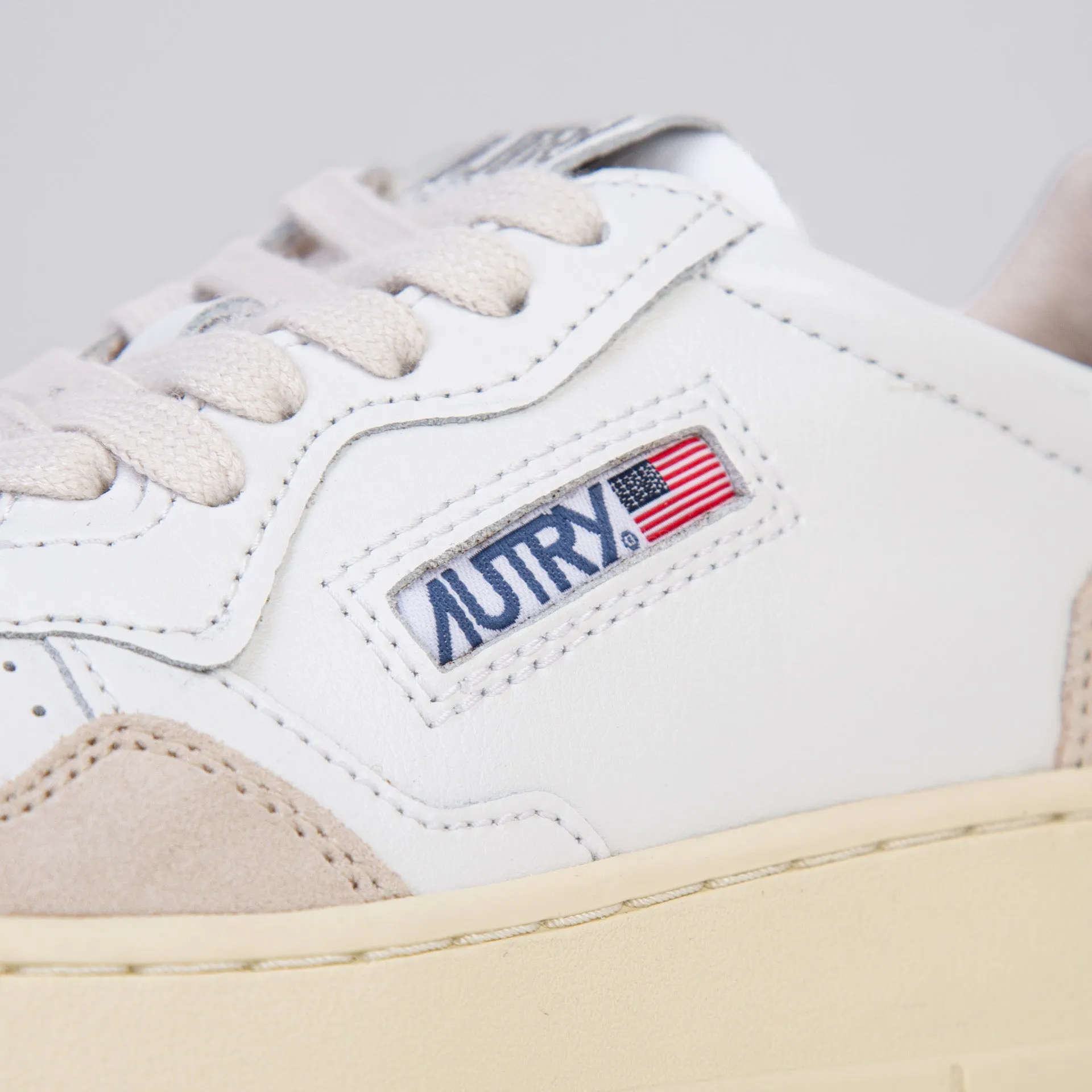 AUTRY SNEAKERS MEDALIST AULW-LS 37