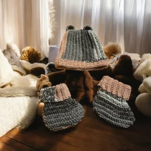 Newborn hat and booties multi-colored greens
