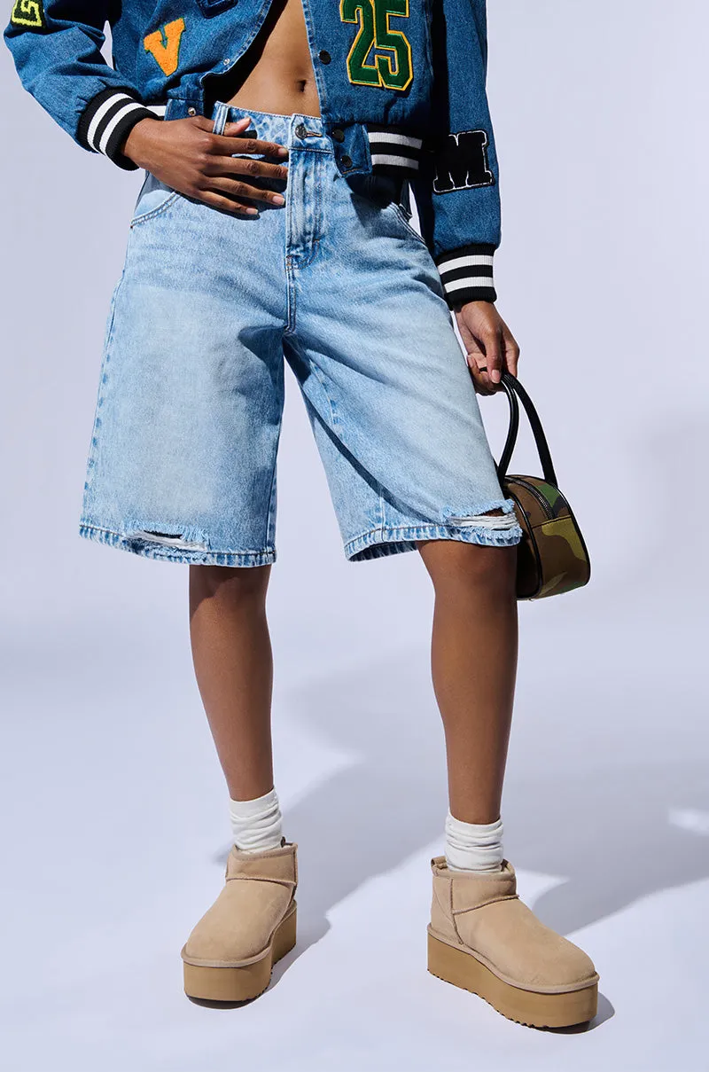 UGG CLASSIC ULTRA MINI PLATFORM IN SAND