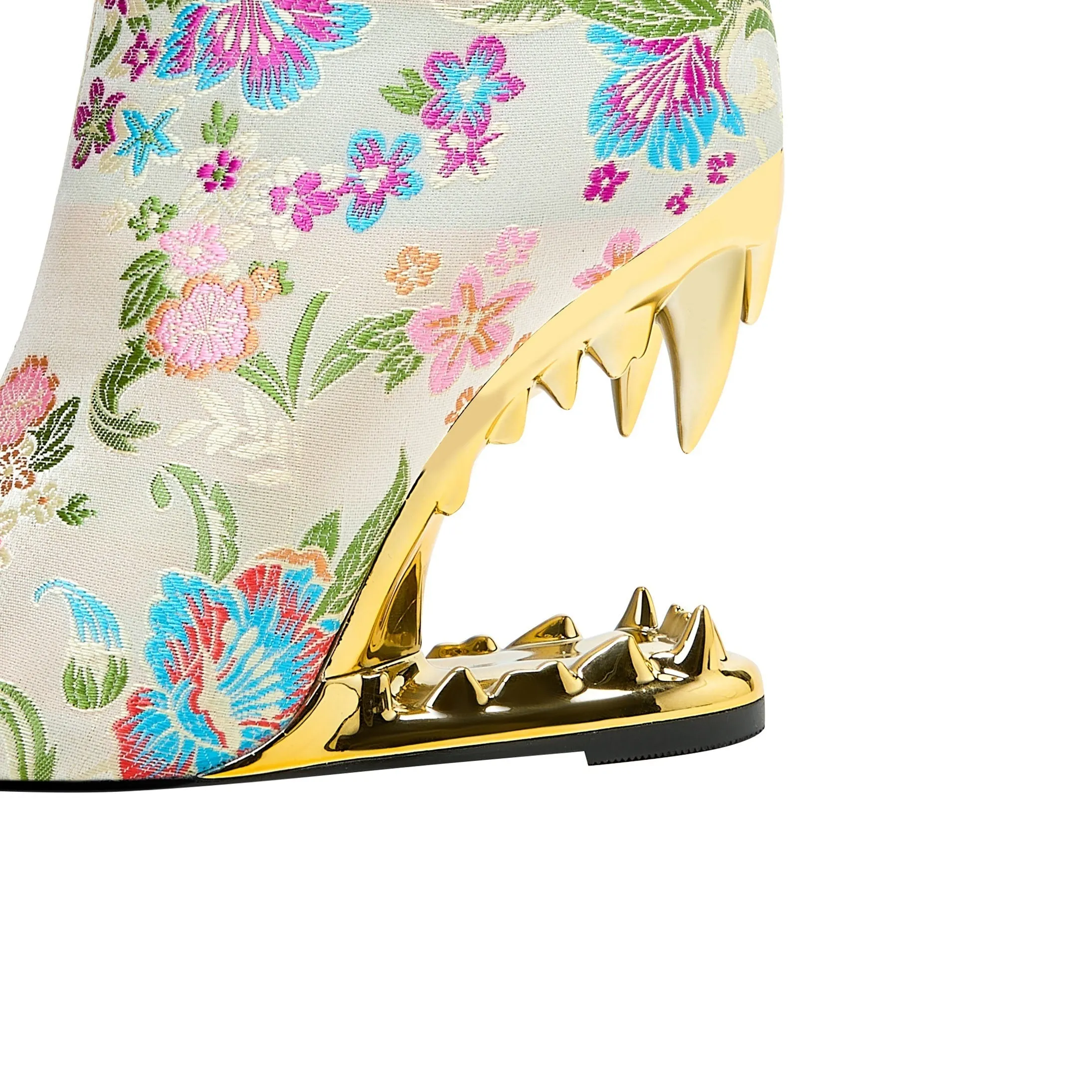 VougeVamp Elegant Floral Embroidered Ankle Boots – Pointed Toe High Heel Zip-Up Booties