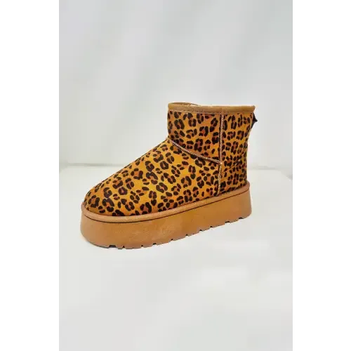 WiLDDiVA Thermal Furry Leopard Platform Booties