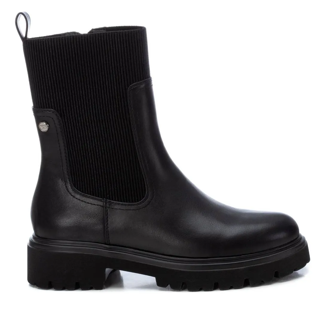 Women's Chelsea Booties By XTI 143300