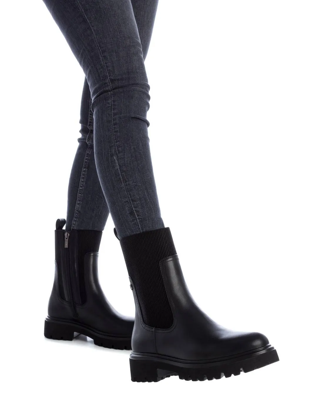 Women's Chelsea Booties By XTI 143300
